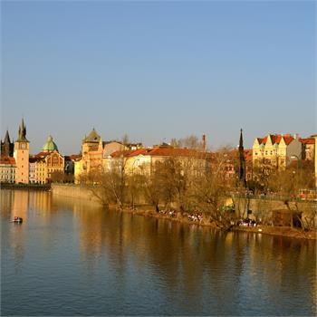 Jaro na Vltavě