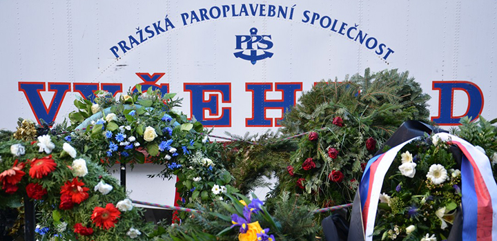 Flower Cruise for Václav Havel