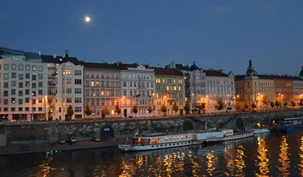 Rašínovo nábřeží