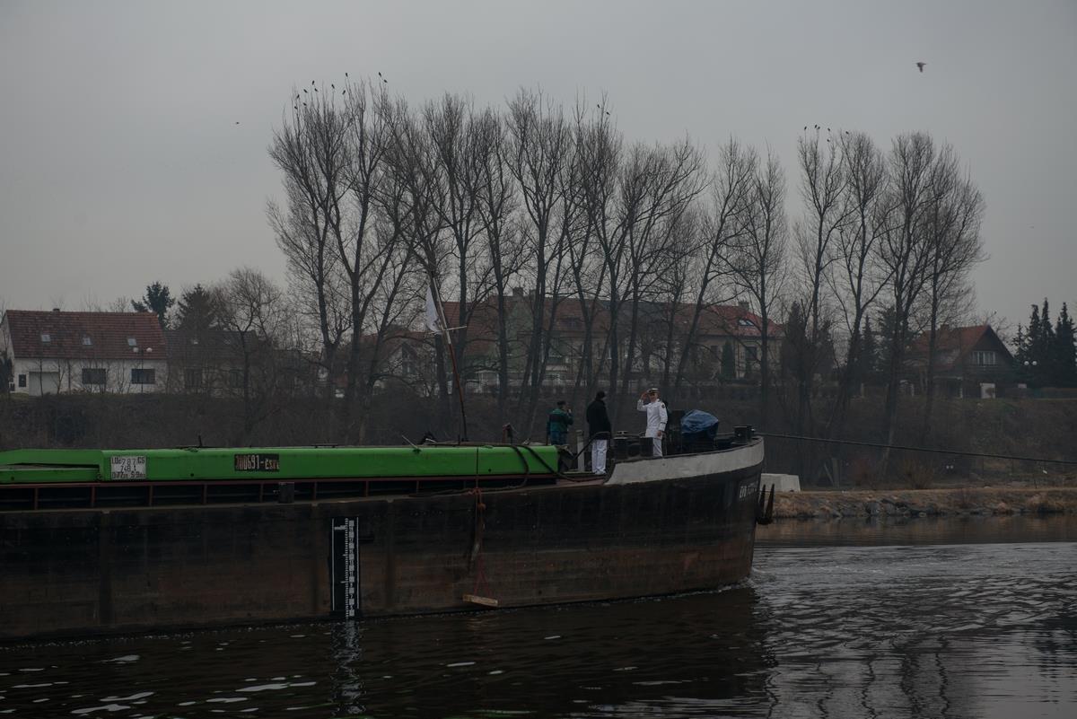 Foto: The towed barca has returned to Praga – 15