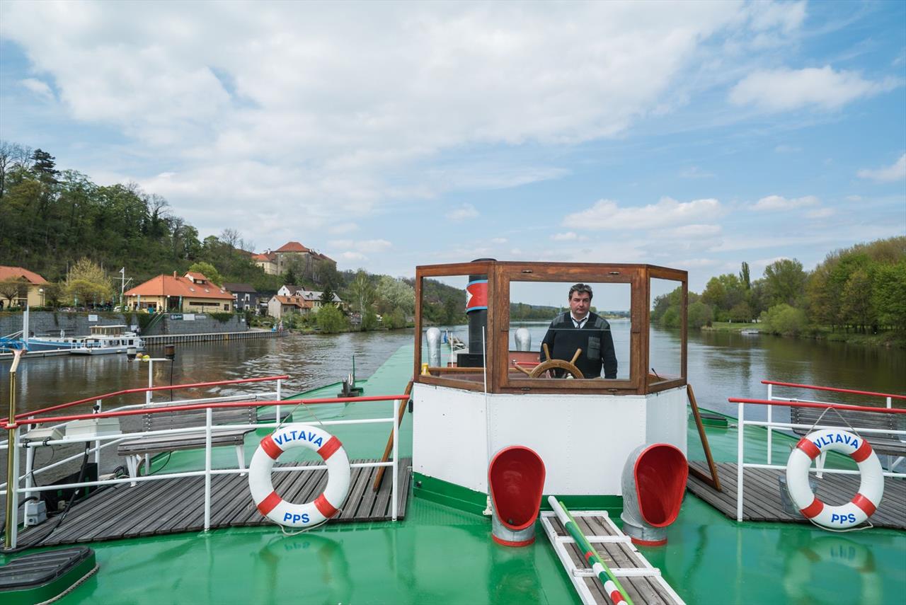 Foto: The piroscafo Moldava sailed to Nelahozeves – 16