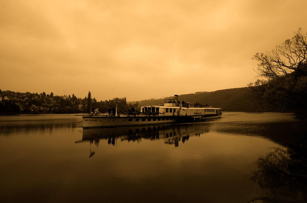 Foto: Dampfschiff VyšeBurg-75. narozeniny – 30