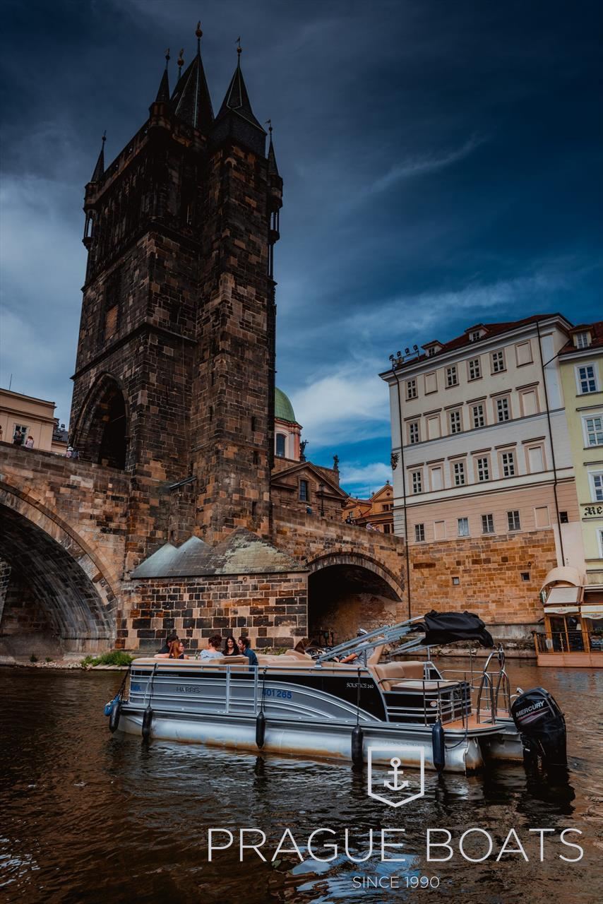 Foto: Privátní Fahrten na malých Schiffech jsou IN – 4