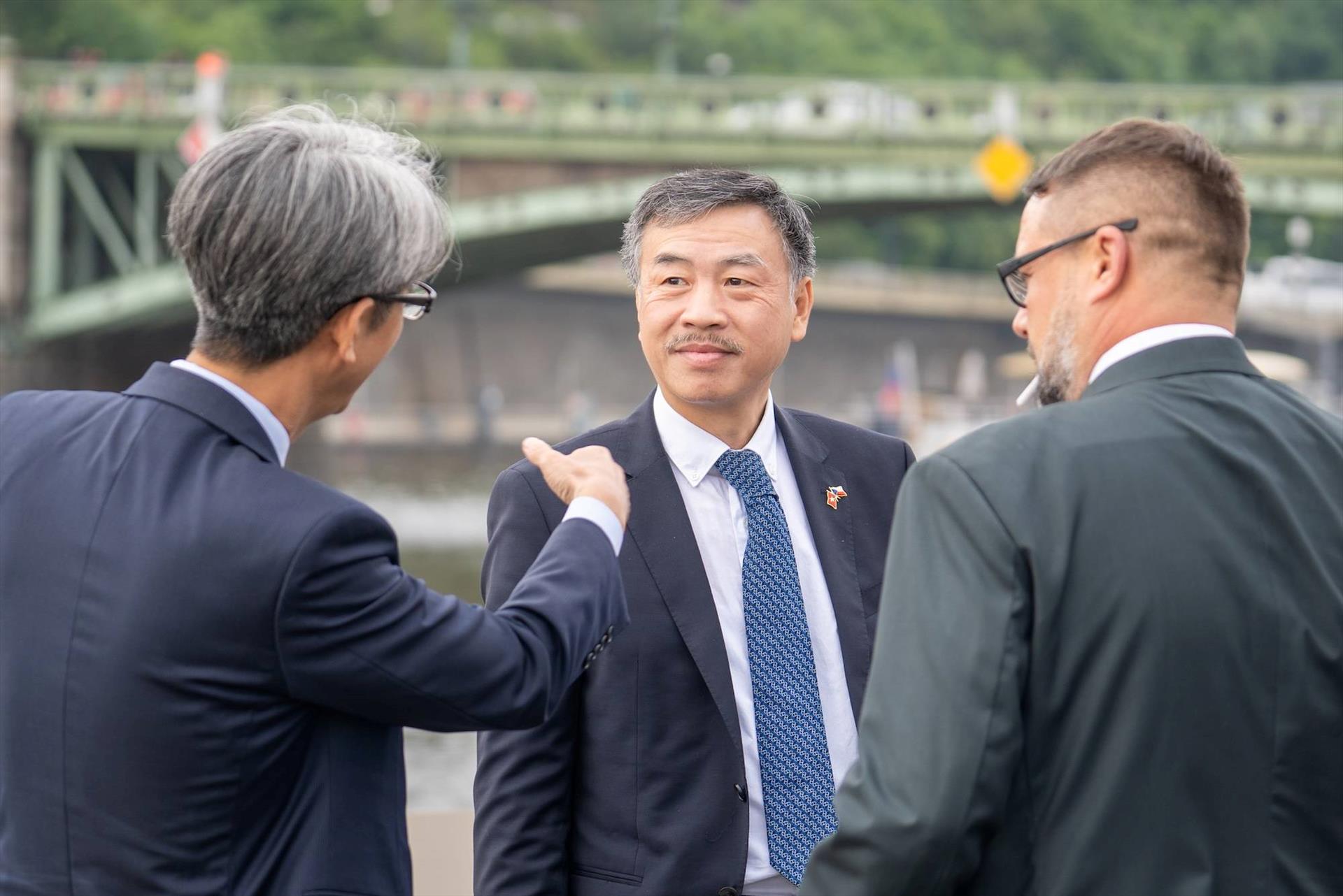 Photo : Rencontre à bord: diplomatie, affaires et… – 59