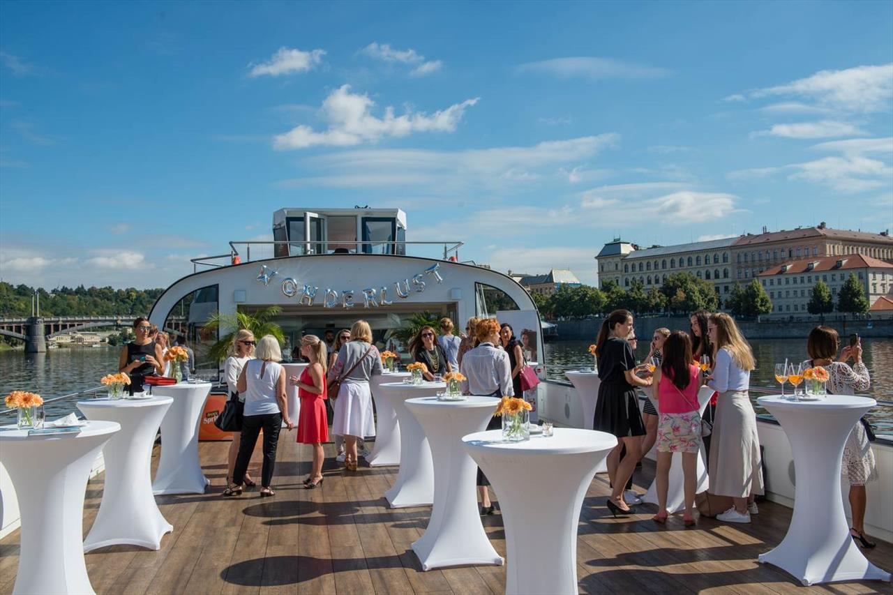 Foto: Představení neueho parfému Wonderlust – 13