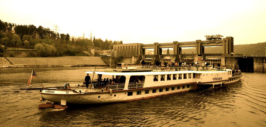 Foto: Dampfschiff VyšeBurg-75. narozeniny – 16