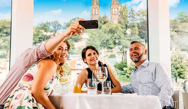 A tip for an unforgettable lunch with business partners A tip for an unforgettable lunch with business partners