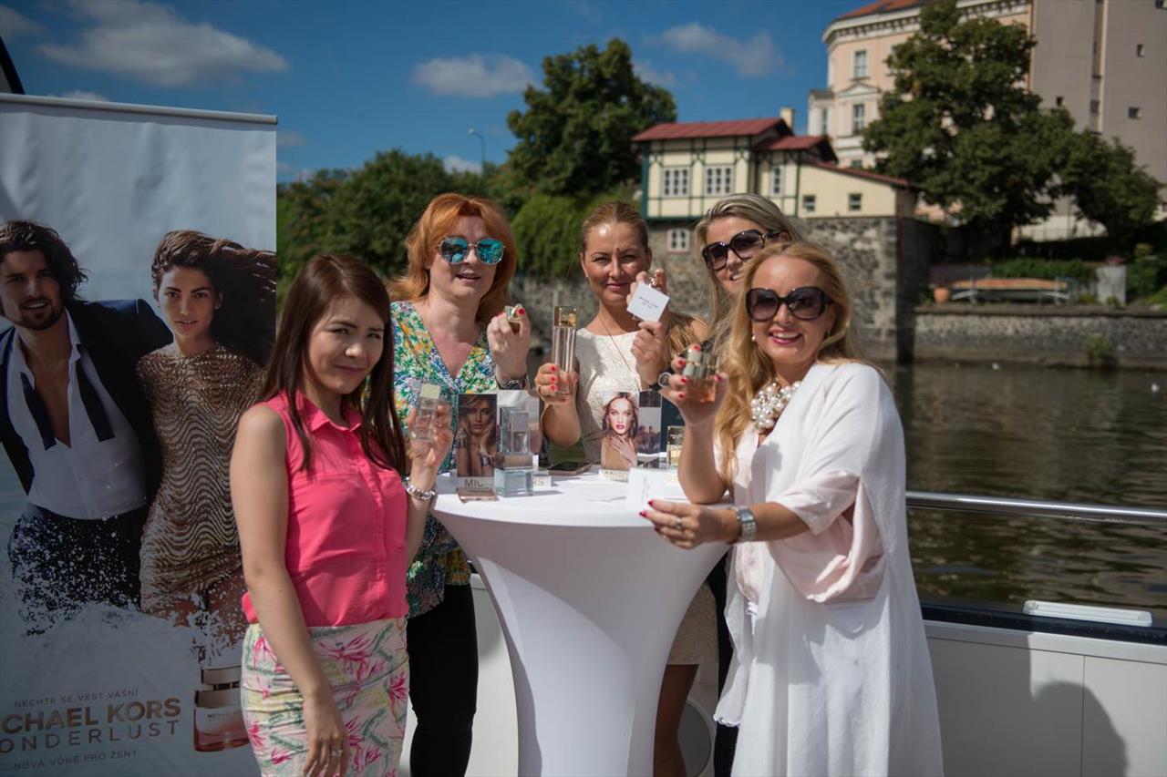 Foto: Představení neueho parfému Wonderlust – 17