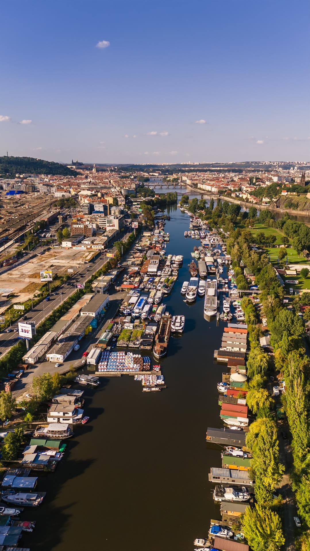 Photo: The Vltava showed its strength, but the Prague… – 16