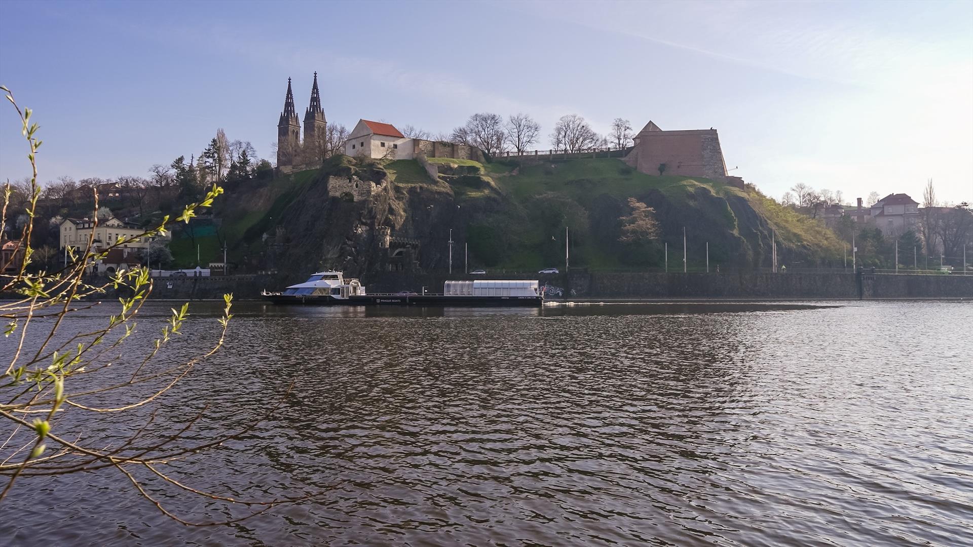 Photo : Porsche Taycan na palubě Prague Boats – 11