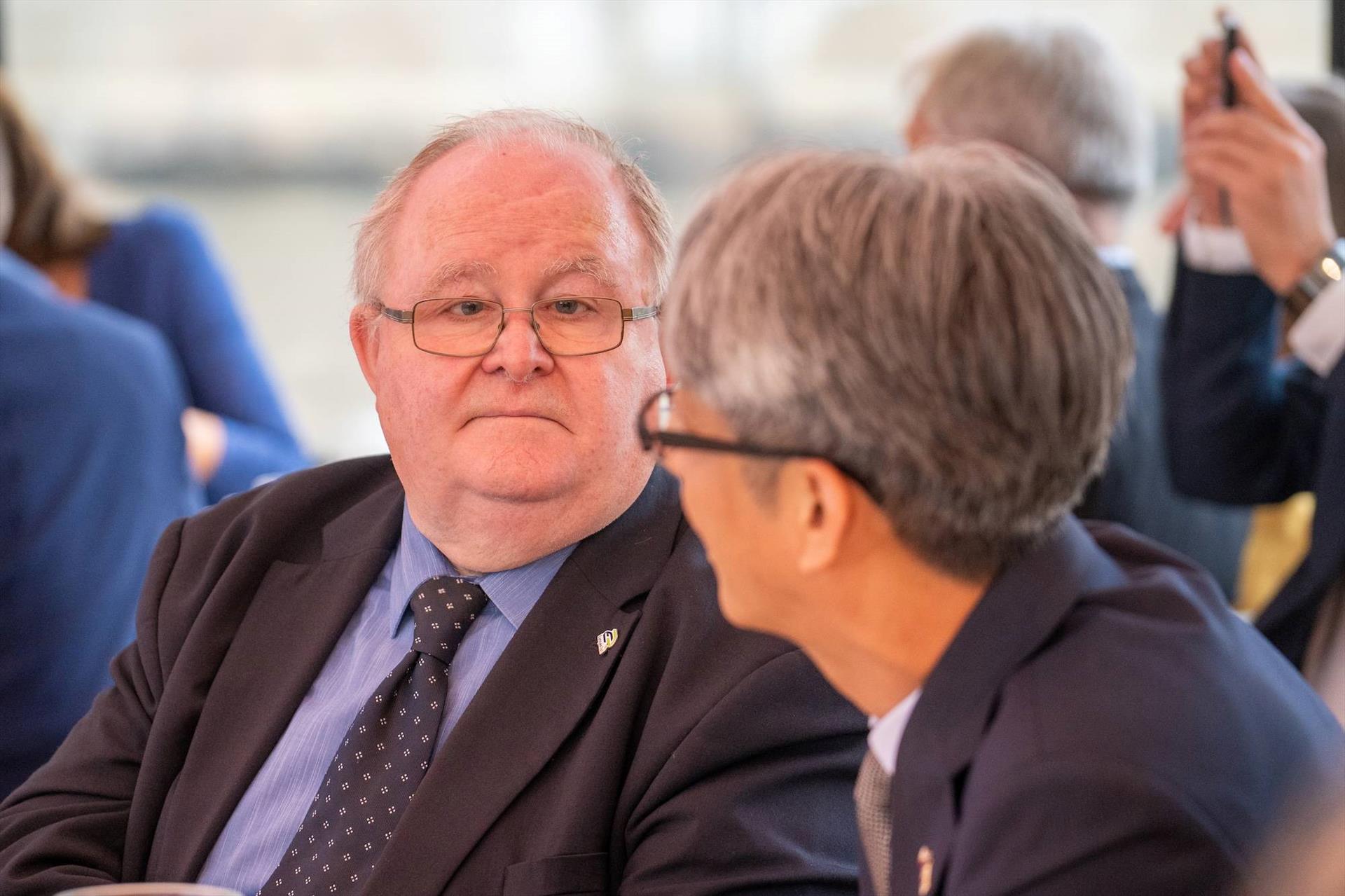 Photo : Rencontre à bord: diplomatie, affaires et… – 17