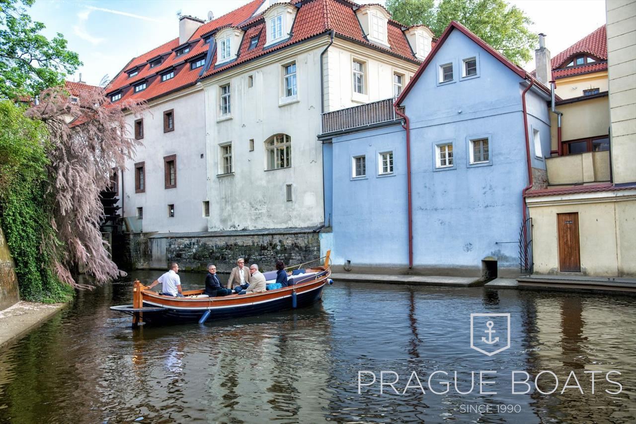 Foto: Privátní Fahrten na malých Schiffech jsou IN – 17