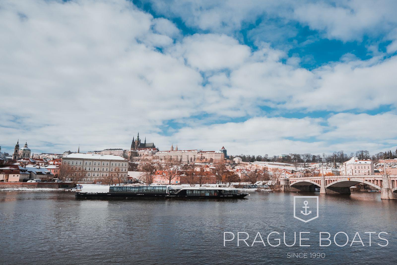 Photo: Winter cruises through snowy Prague – 2