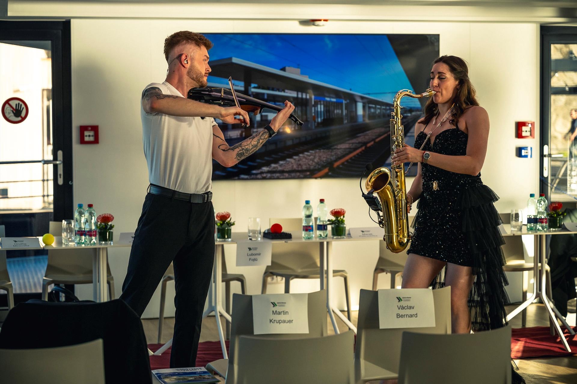 Fotografia: A meeting on the Vltava: a new platform for… – 68
