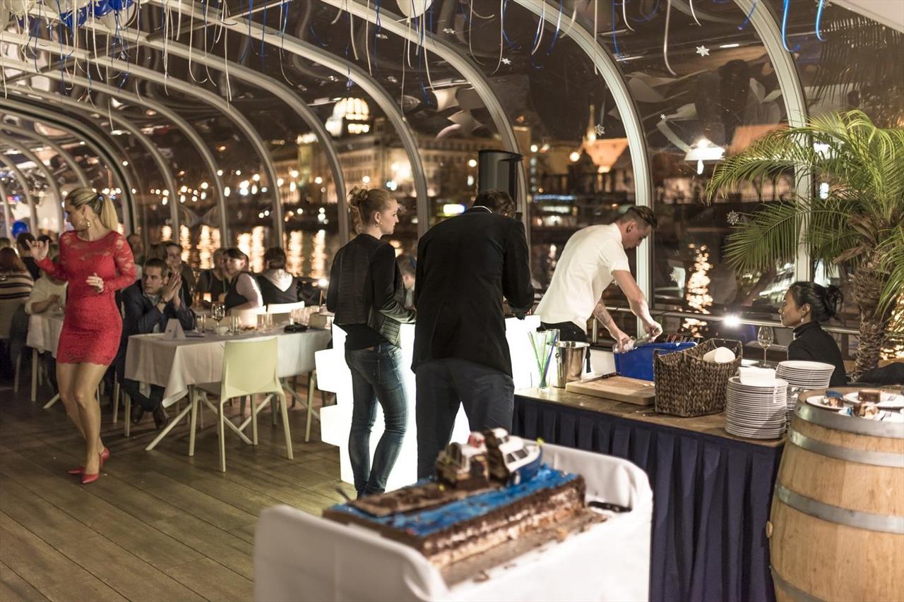 Foto: Christmas evento for business partners on… – 88