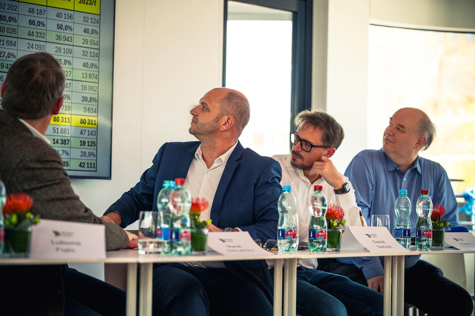 Fotografia: A meeting on the Vltava: a new platform for… – 28