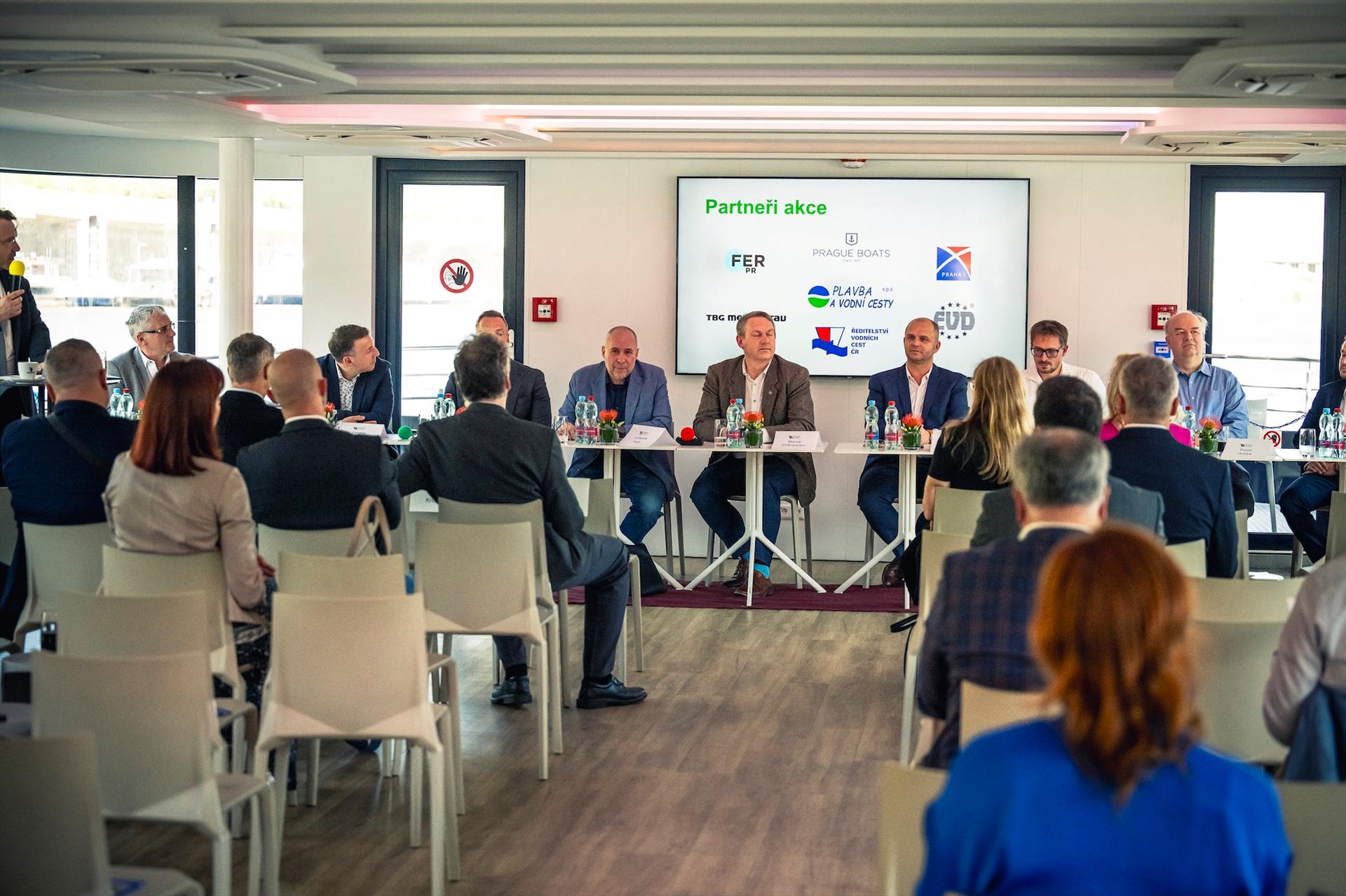 Fotografia: A meeting on the Vltava: a new platform for… – 2