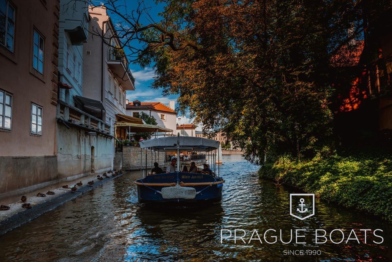 Foto: Privátní Fahrten na malých Schiffech jsou IN – 10