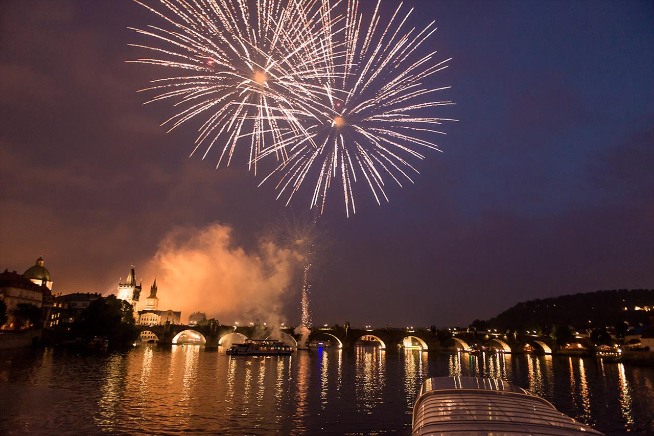 Photo: New Year's Eve cruises 2015 - choose now – 16