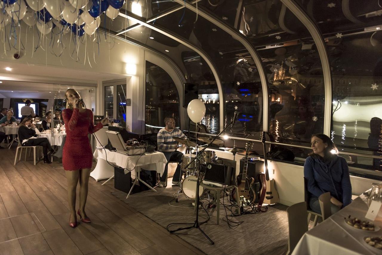 Foto: Christmas evento for business partners on… – 71