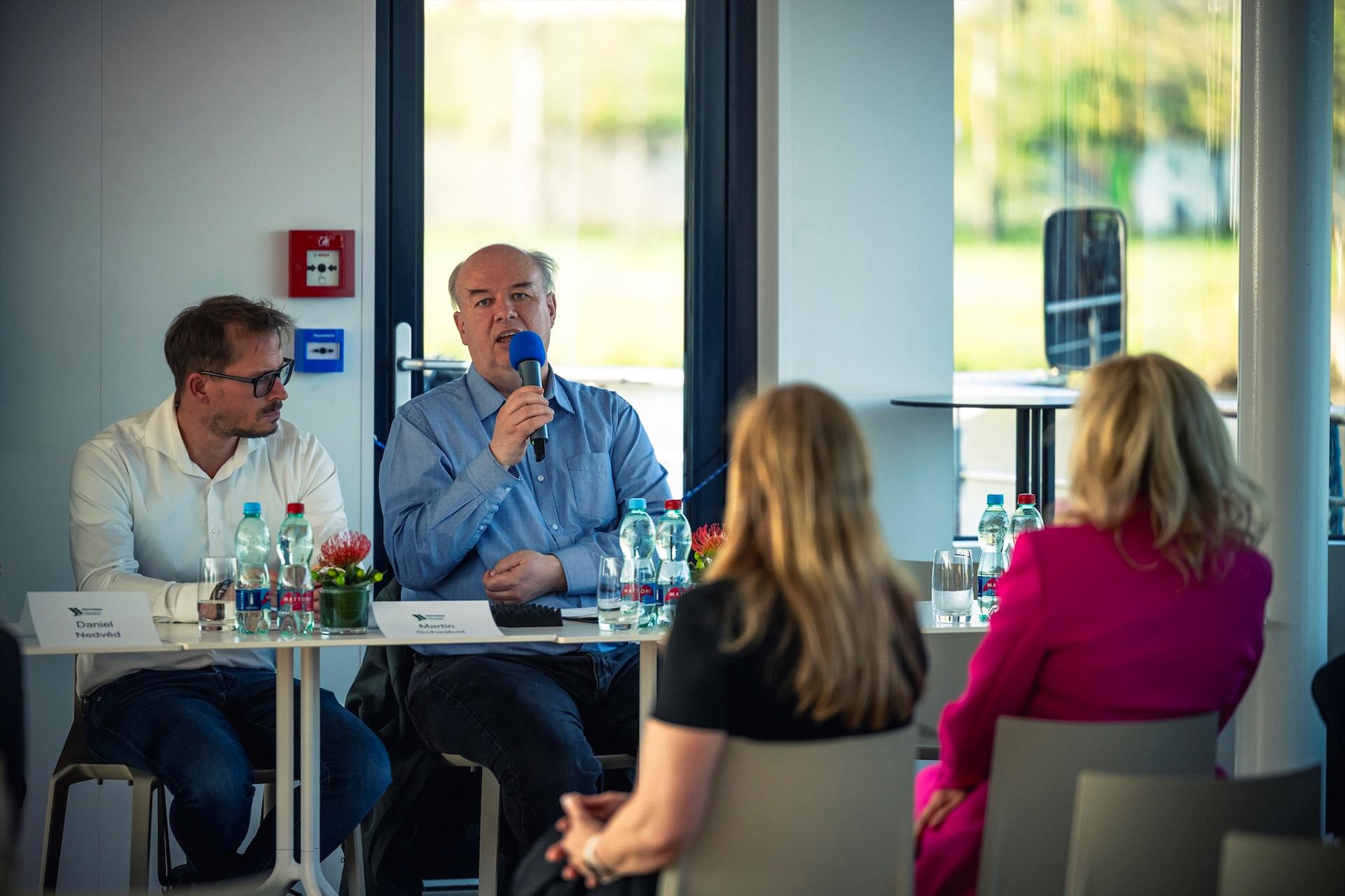 Fotografia: A meeting on the Vltava: a new platform for… – 38