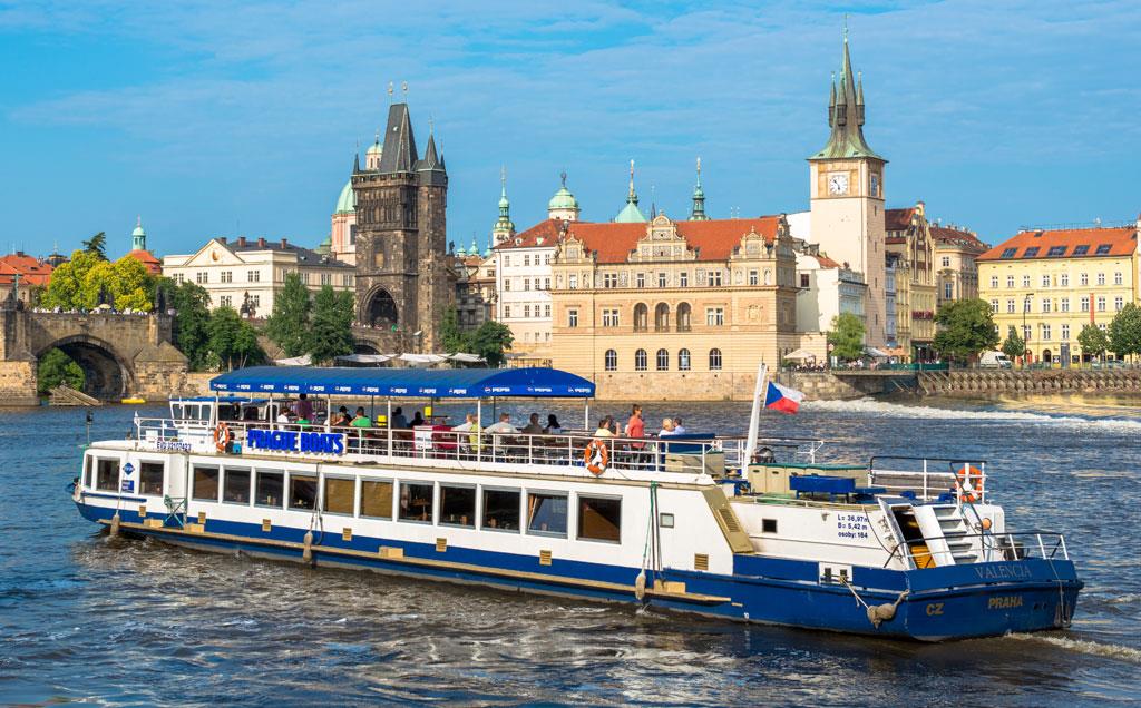 Photo : V Prague přibývá turistů – 9