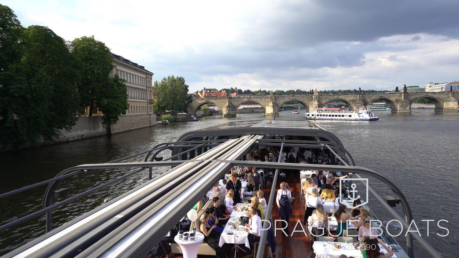 Photo : Perfektní svatební den na bateau Grand Bohemia – 64