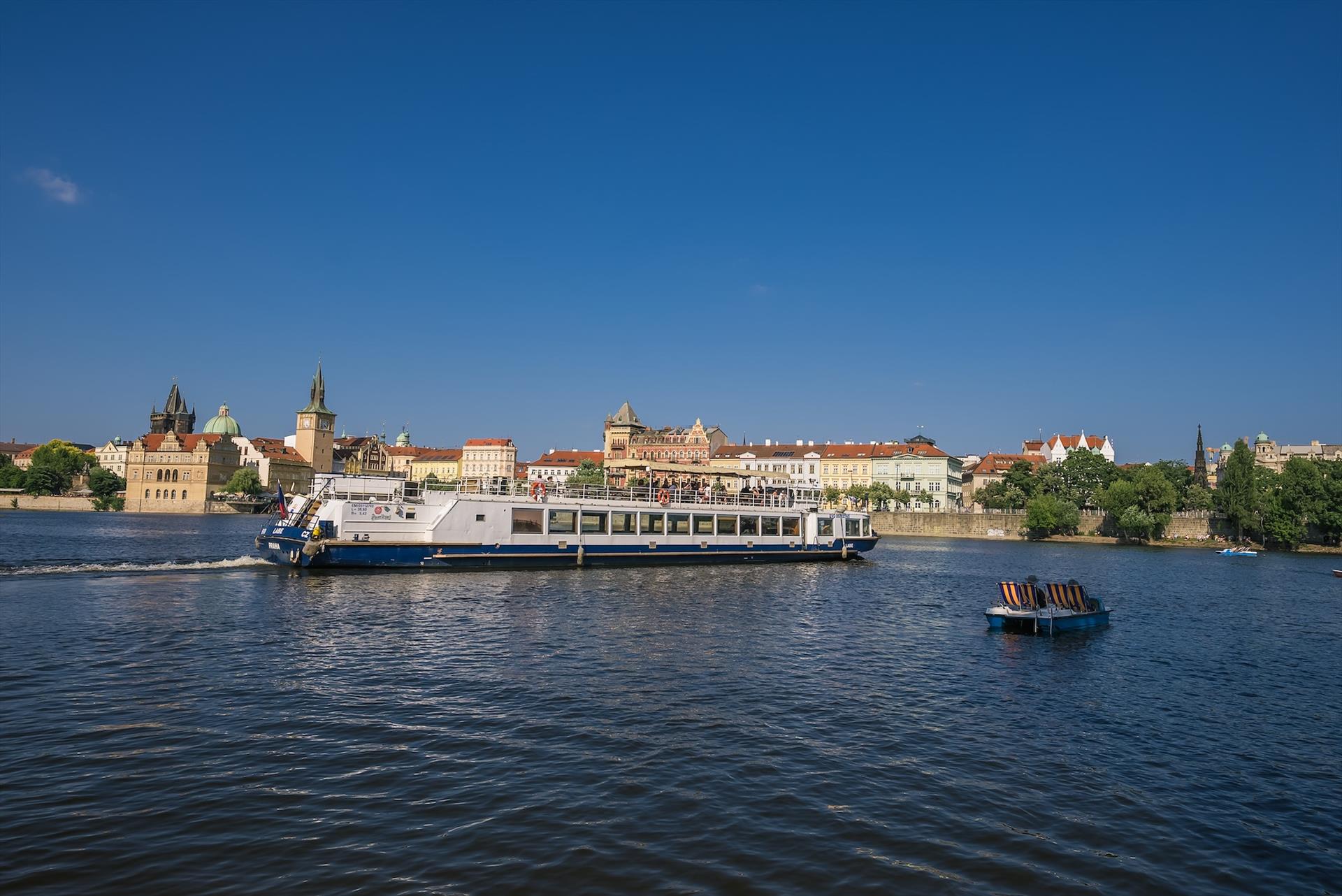 Foto: Schiff Labe v galerii – 18