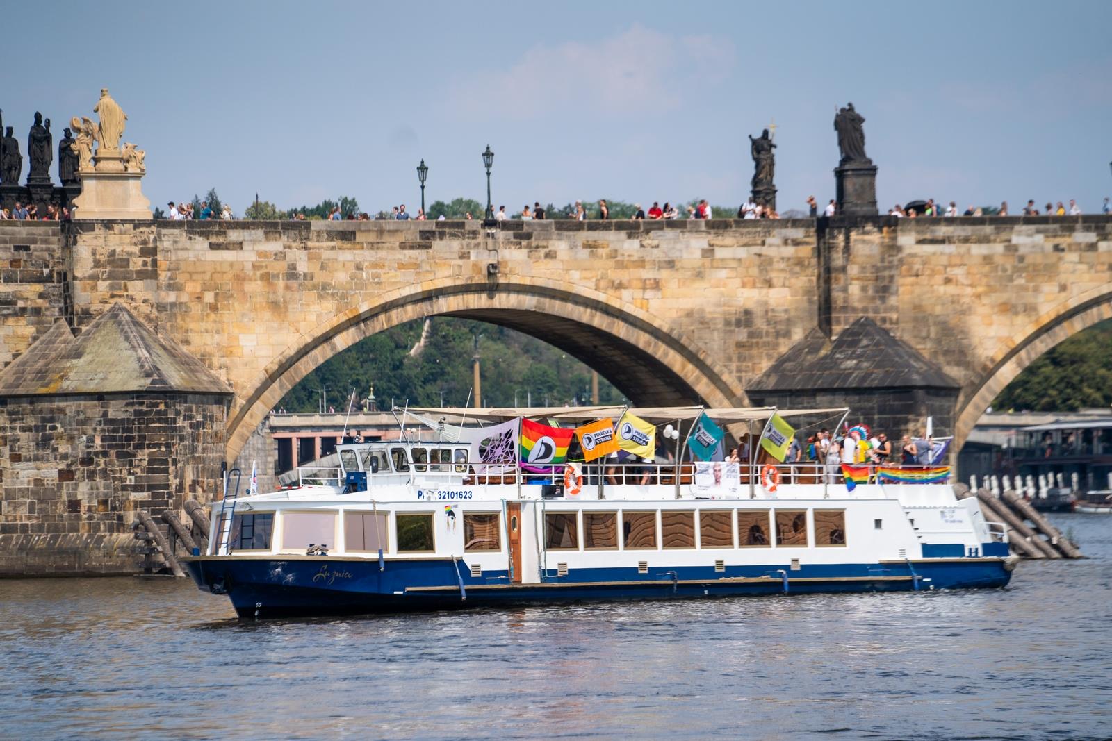 Photo: Prague Pride on the Vltava 2020 – 9