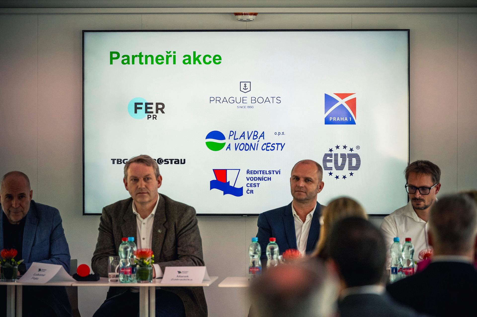 Fotografia: A meeting on the Vltava: a new platform for… – 21