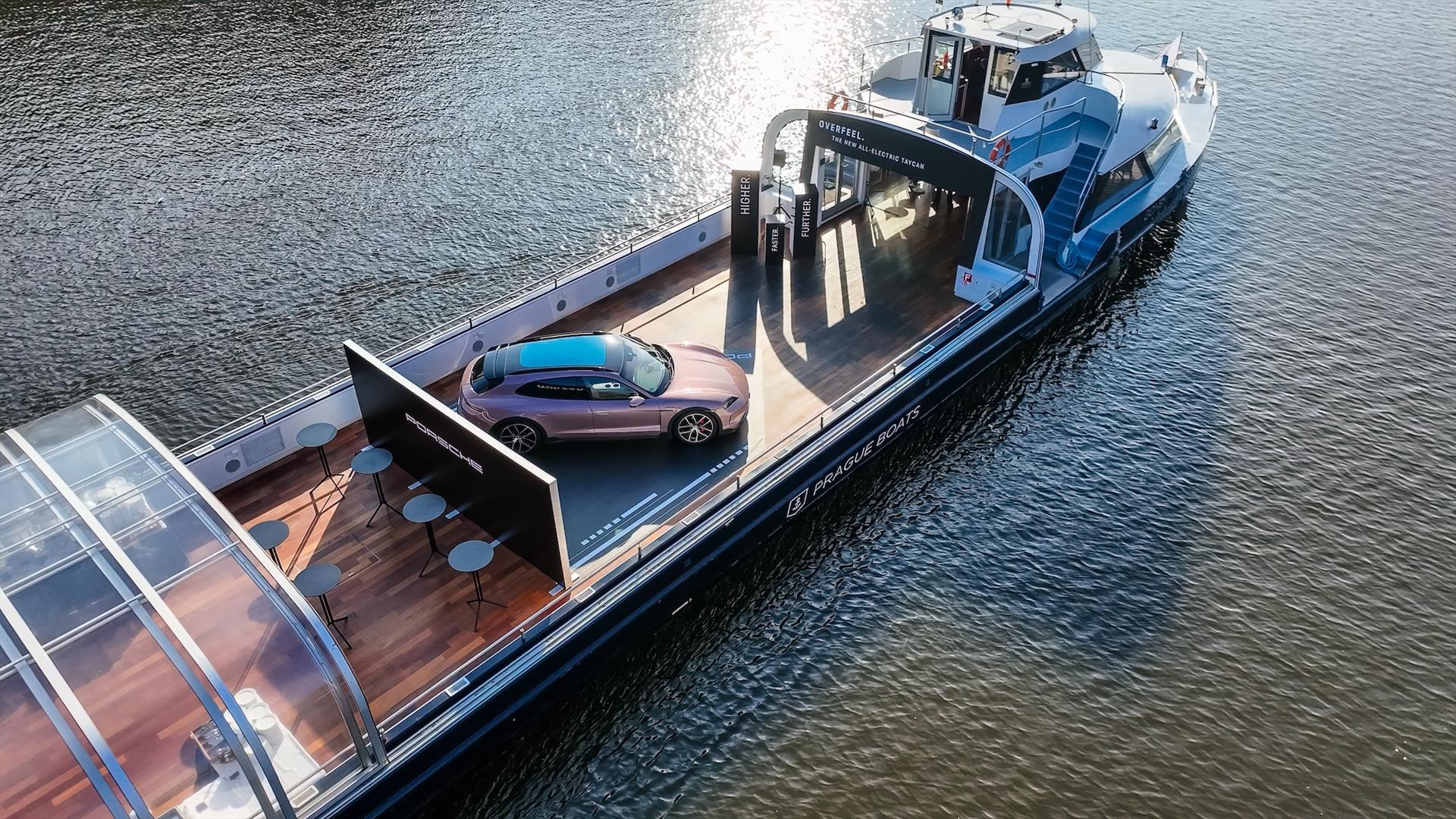 Photo : Porsche Taycan na palubě Prague Boats – 17