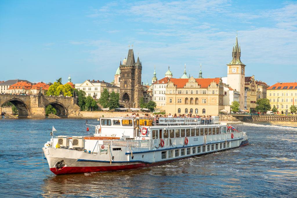 Photo : V Prague přibývá turistů – 11