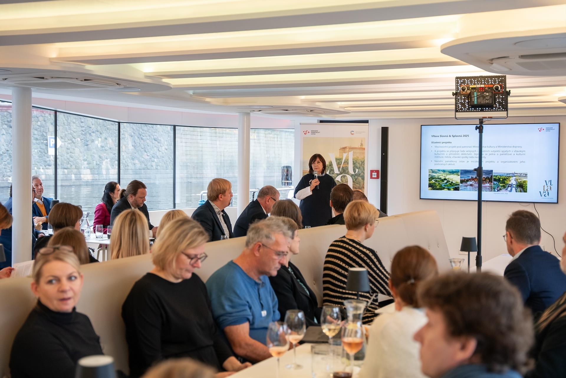 Photo: Press conference for the VLTAVA Famous &… – 51