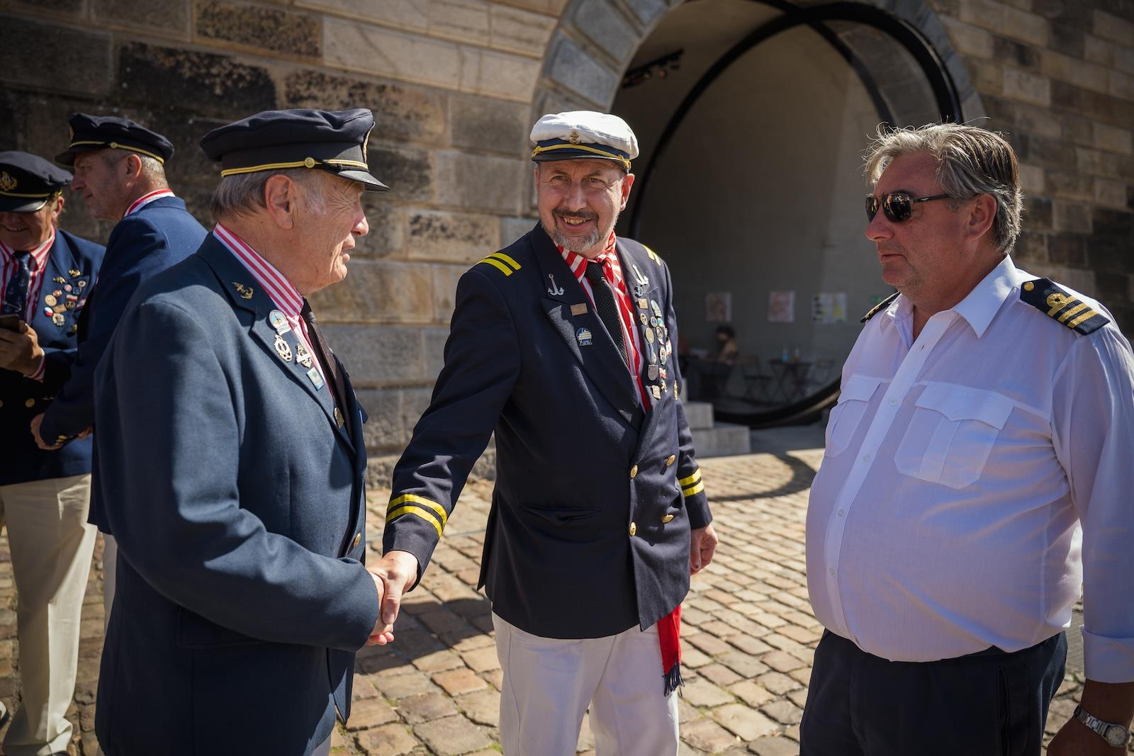 Foto: An Bord des Dampfschiffs Vyšehrad wurde das… – 12