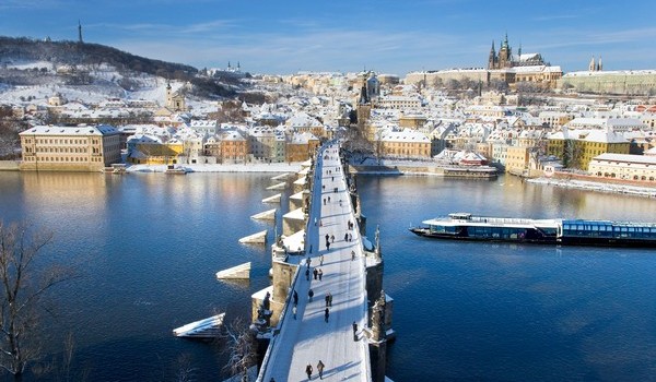 Adventní croisières po Vltavě