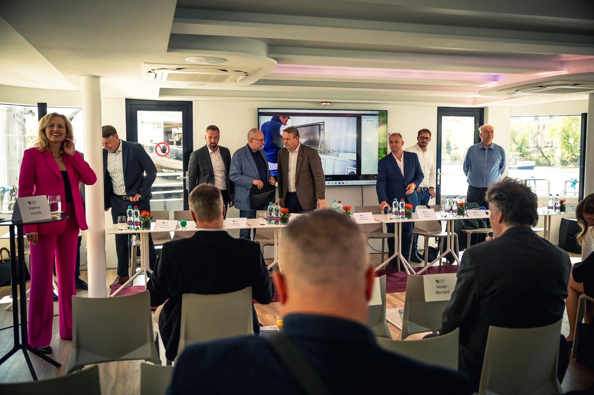 Fotografia: A meeting on the Vltava: a new platform for… – 4