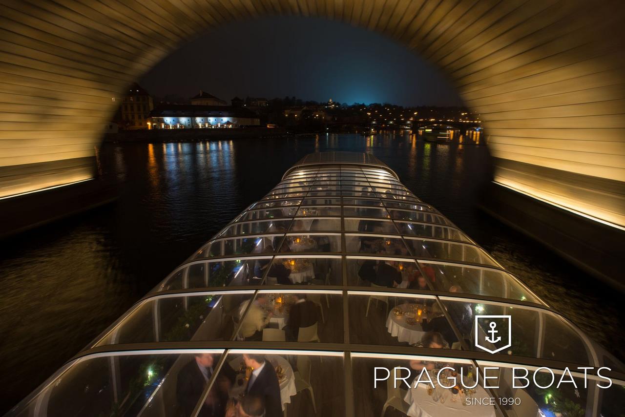 Photo: Valentine's Day cruise – 24