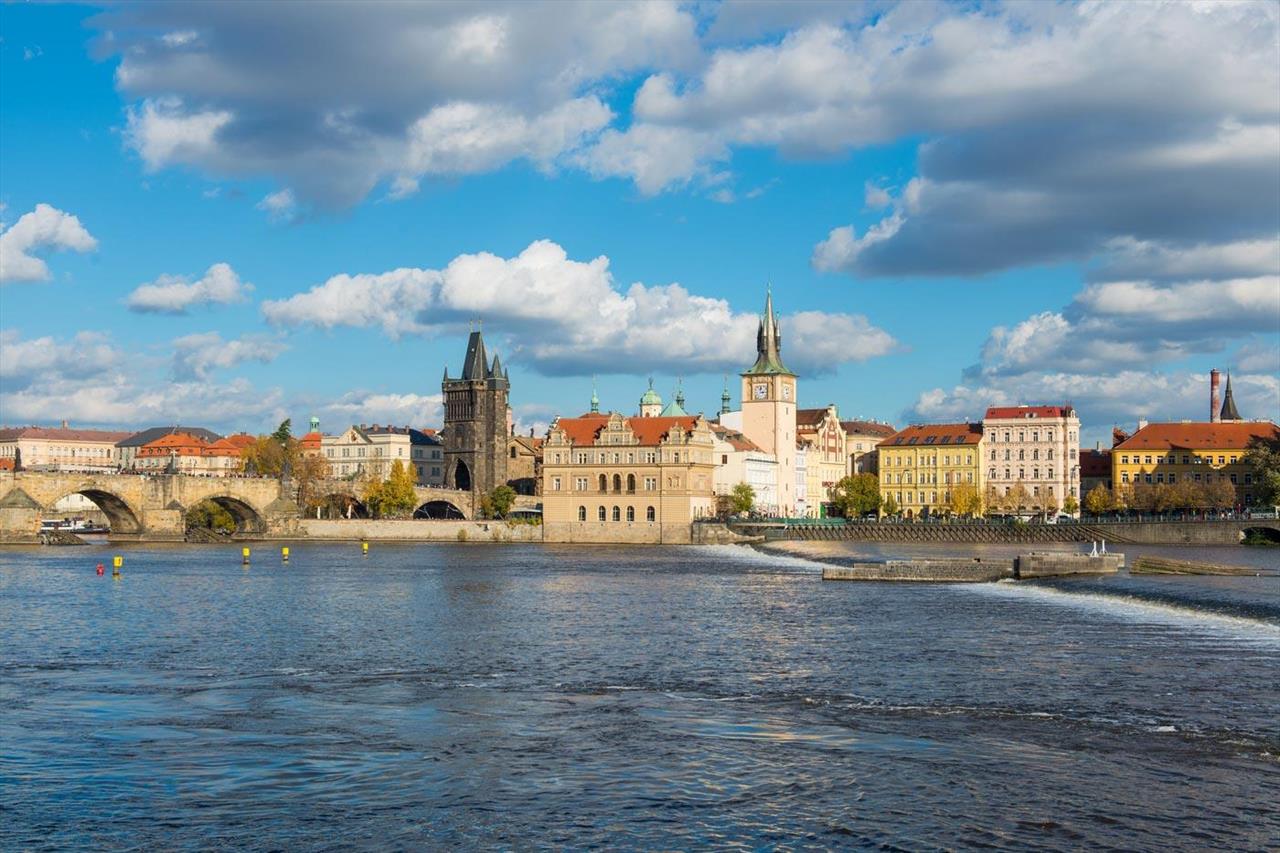 Foto: Indian summer in Praga on the Moldava – 8
