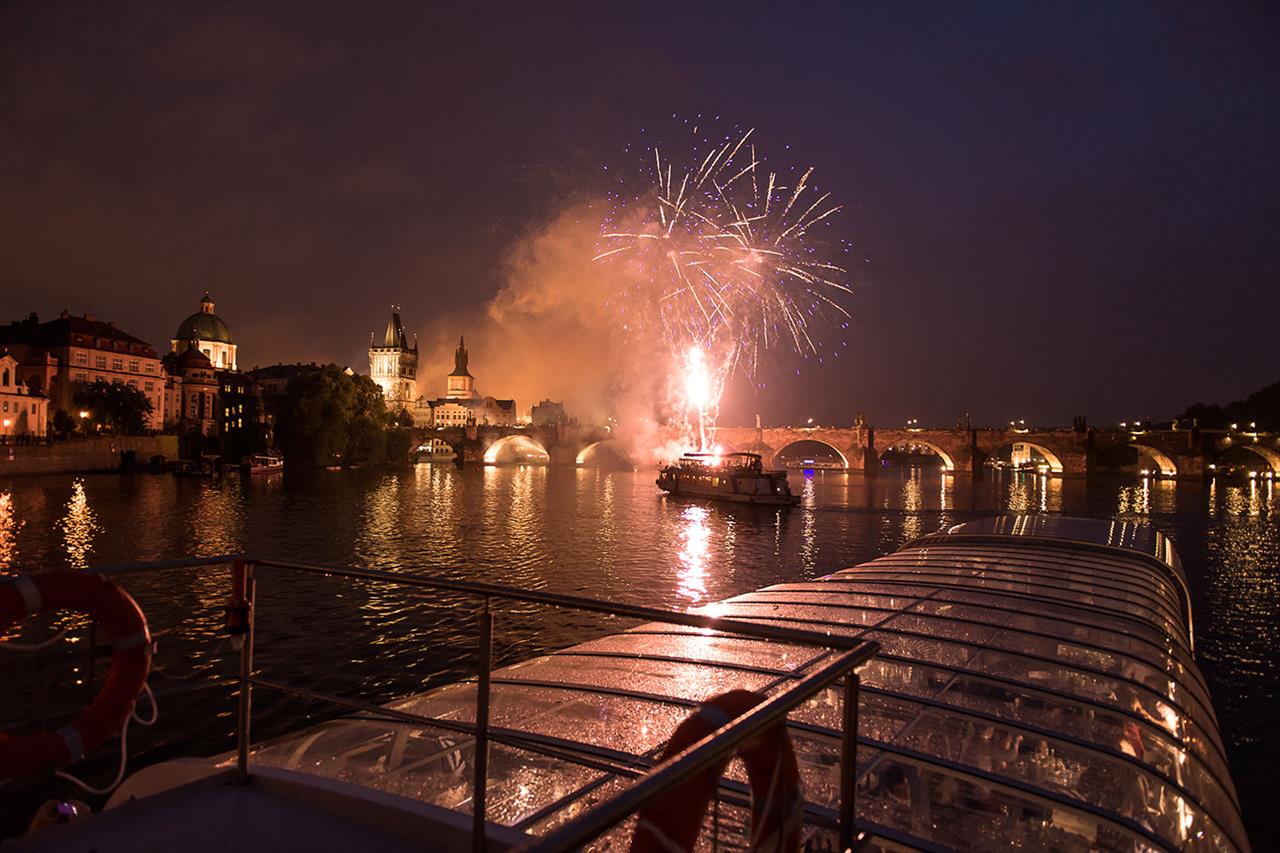 Photo : Poslední místa na silvestrovských plavbách 2017 – 13