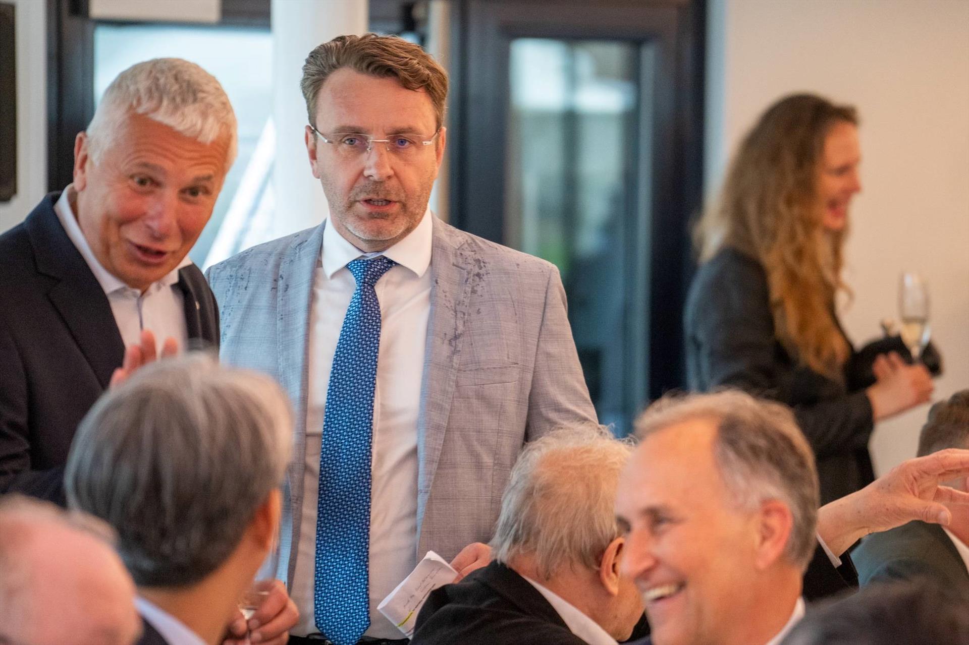 Photo : Rencontre à bord: diplomatie, affaires et… – 6
