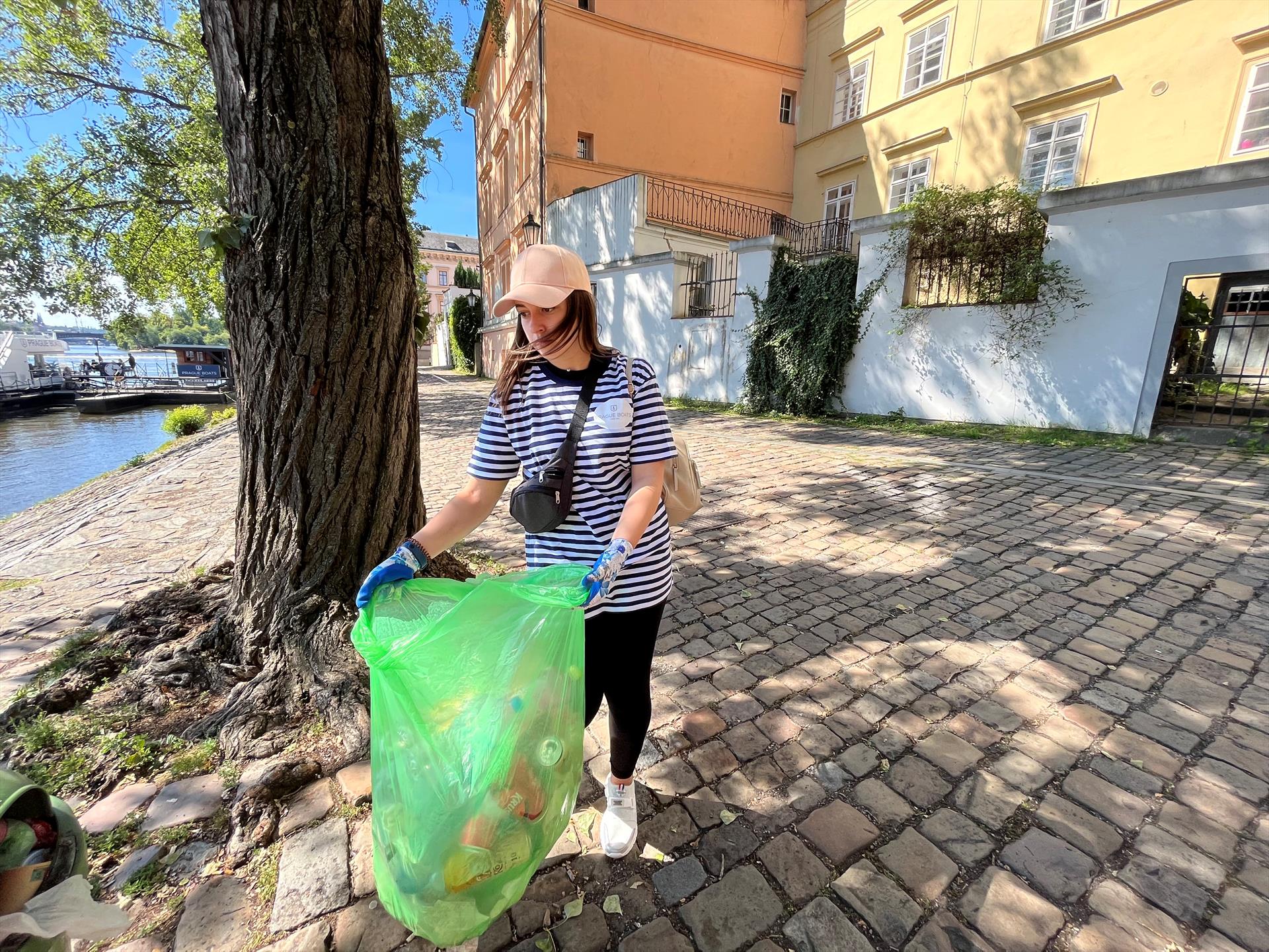 Foto: Uklízíme pražské náplavky – 4