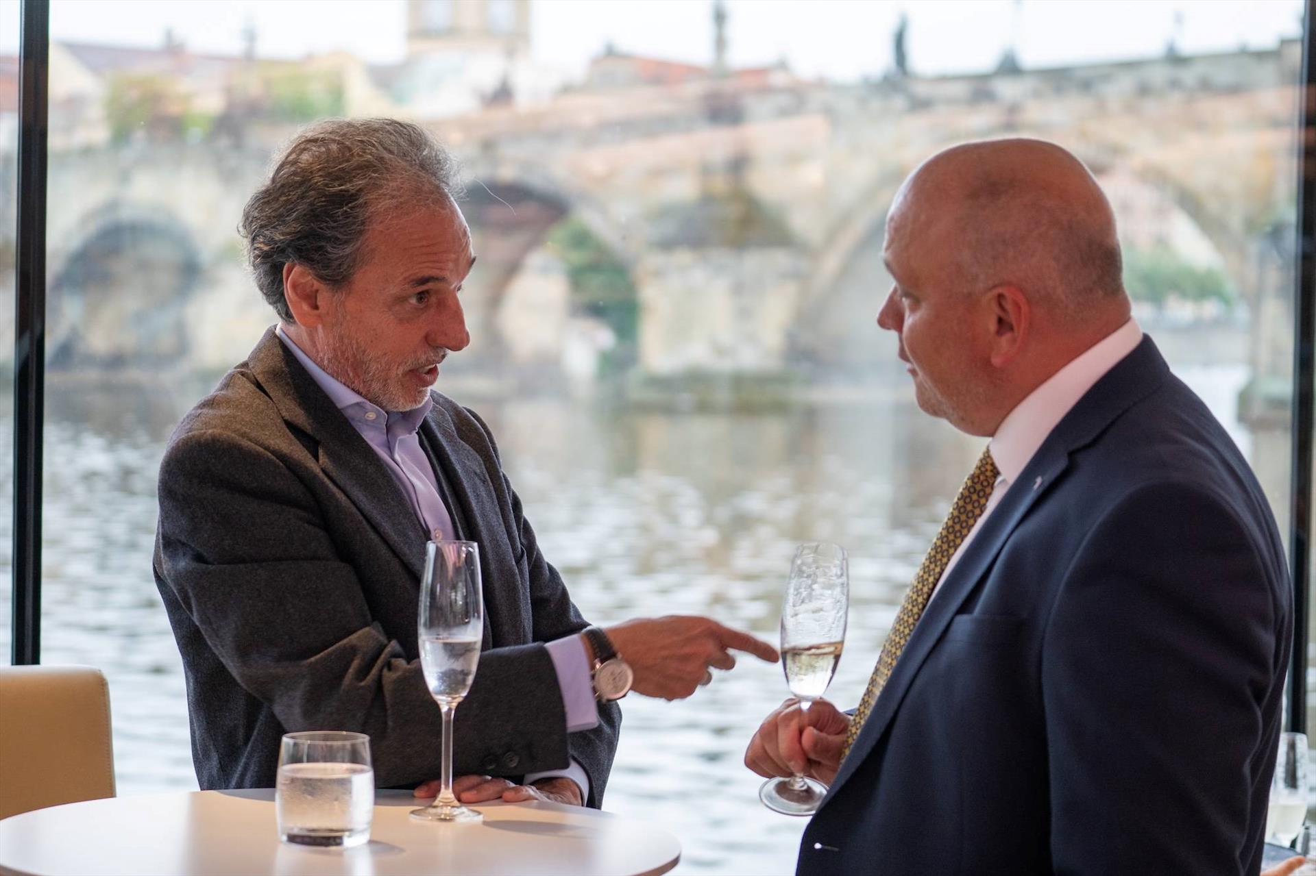 Photo : Rencontre à bord: diplomatie, affaires et… – 27