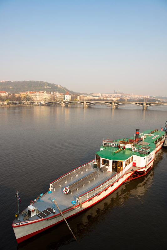 The first cruceros to the zoo this year were launched by the Moldava vapor The first cruceros to the zoo this year were launched by the Moldava vapor