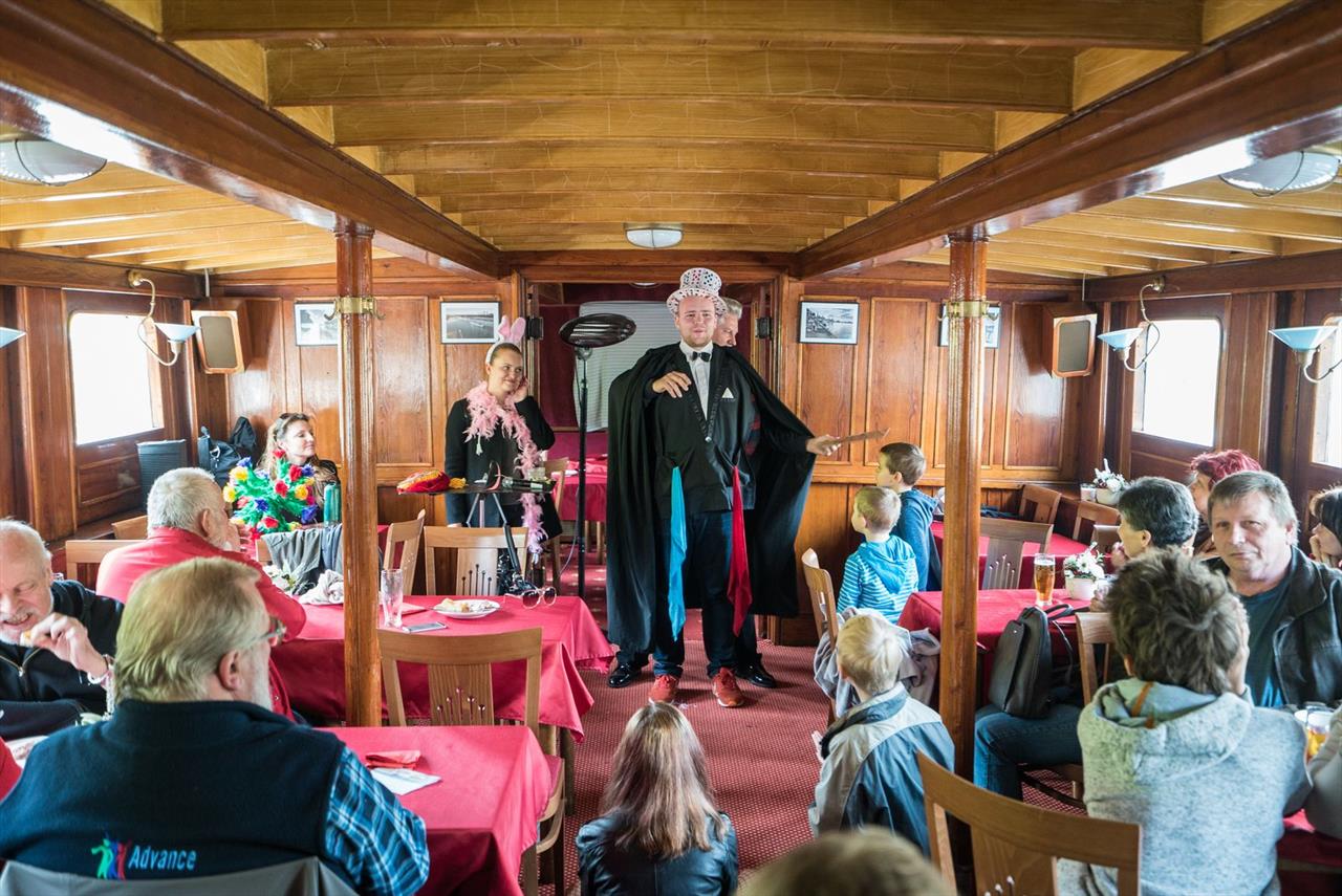 Foto: The piroscafo Moldava sailed to Nelahozeves – 27