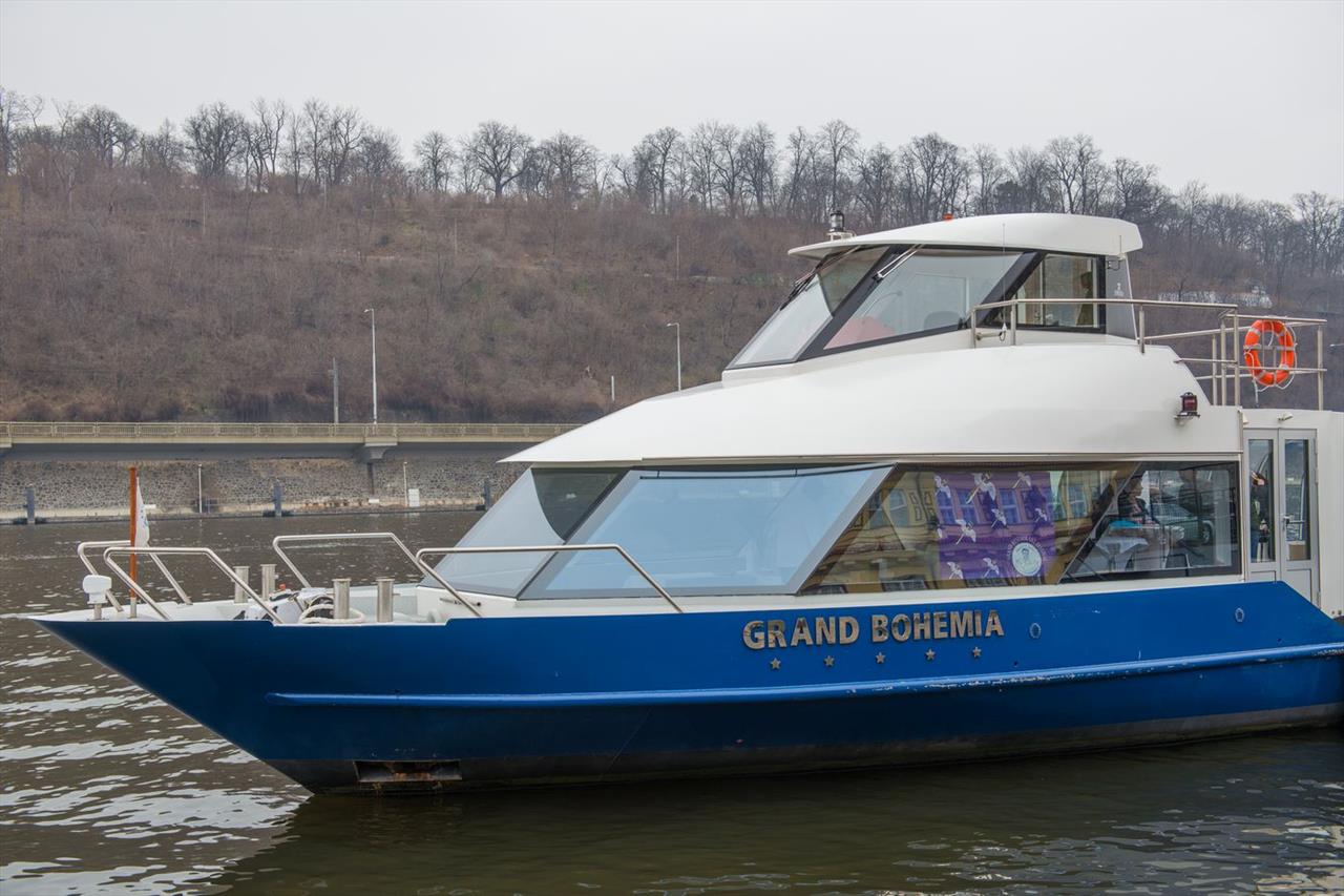 Photo: The Yum Boat Orient on Grand Bohemia – 1
