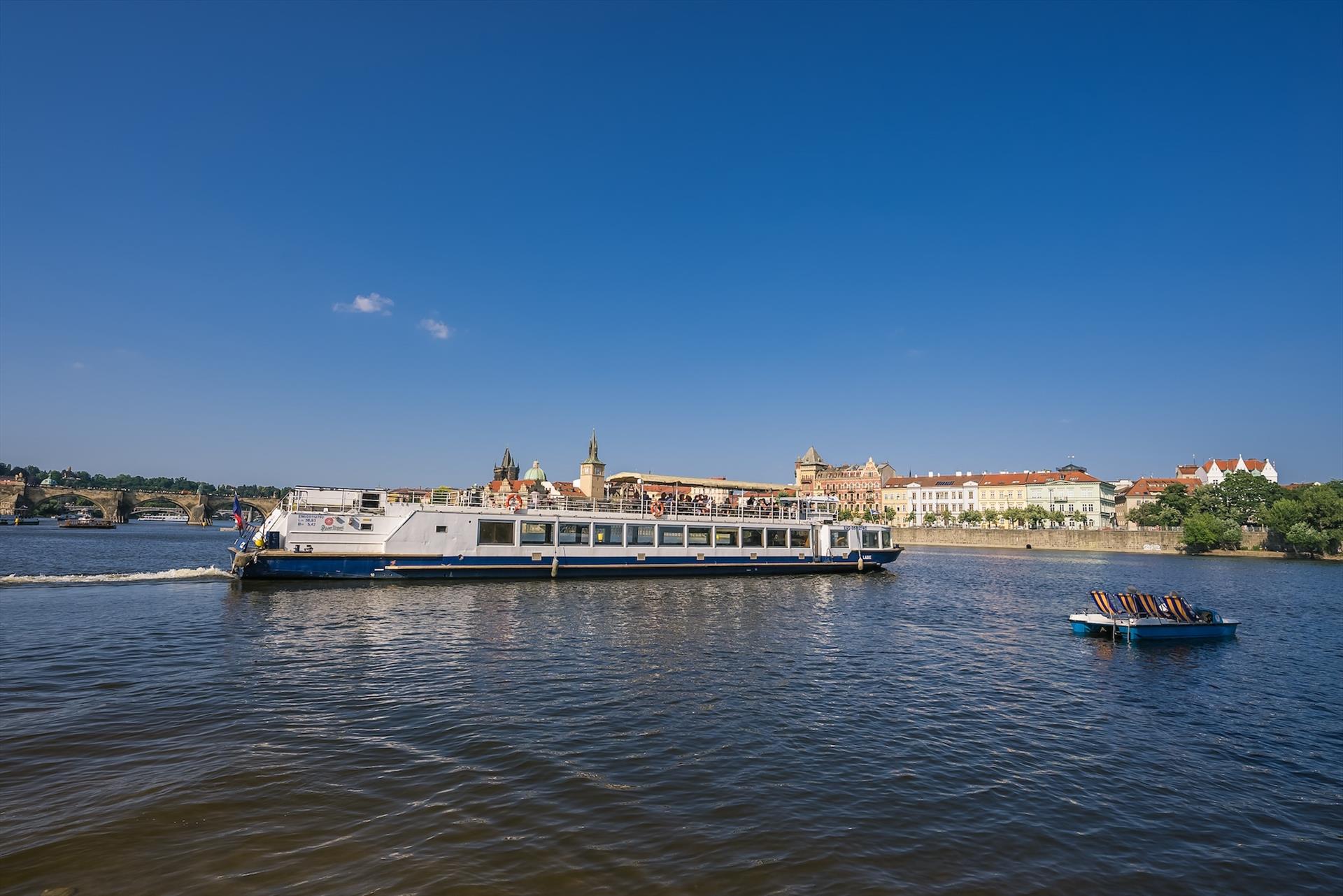 Foto: Schiff Labe v galerii – 16