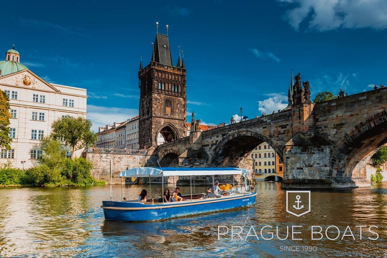 Foto: Privátní Fahrten na malých Schiffech jsou IN – 3