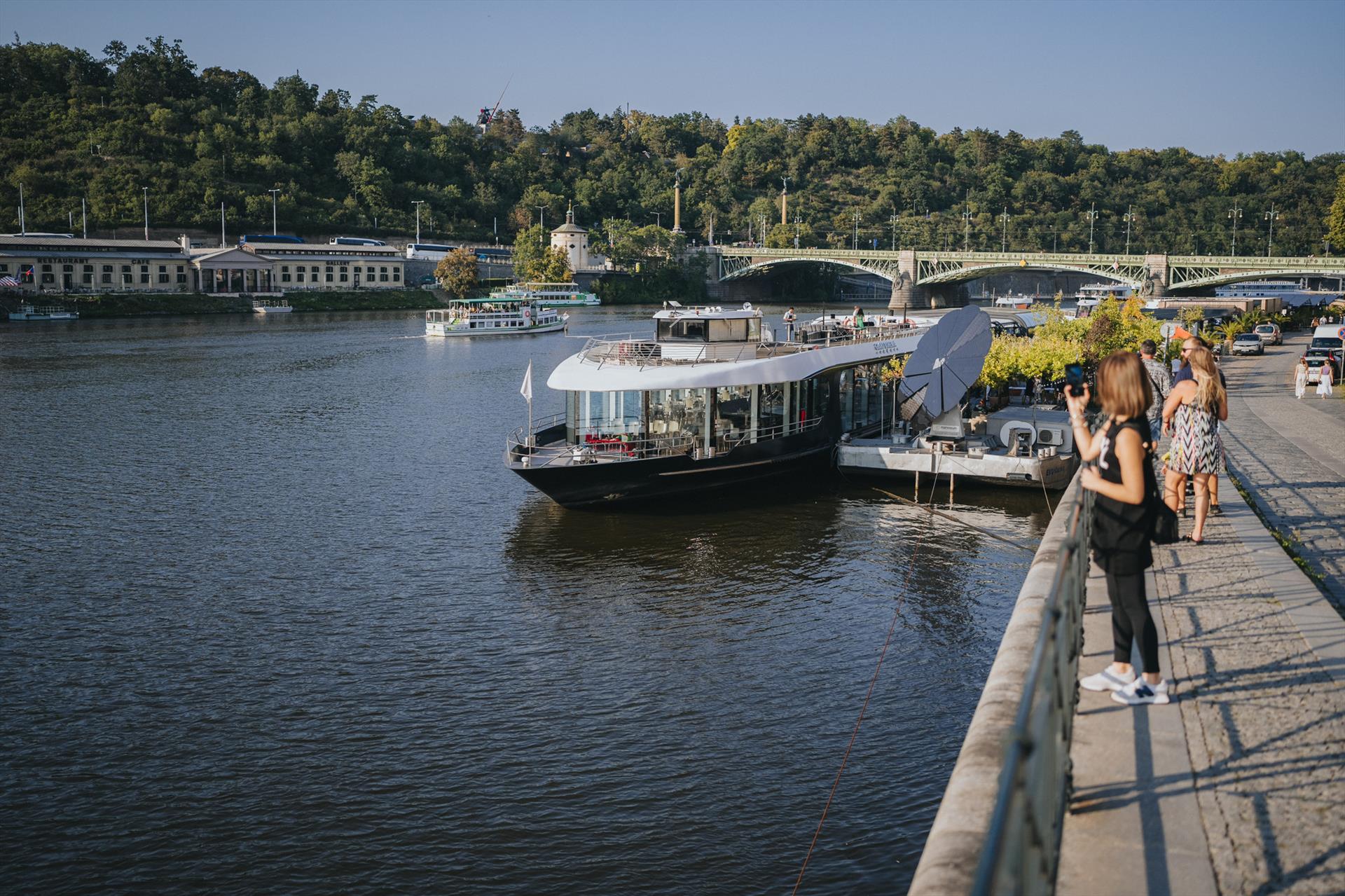 Photo : Česko-německá obchodní komora na Vltavě – 1