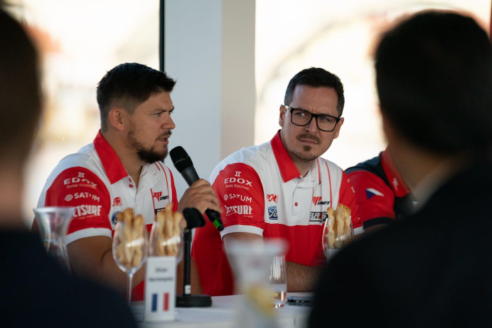 Photo : Posádky Rallye Dakar 2020 se představily na… – 12