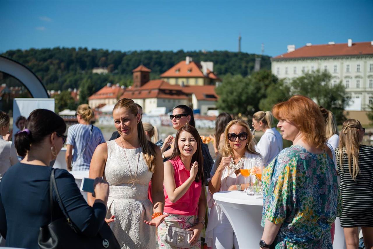 Foto: Představení neueho parfému Wonderlust – 8